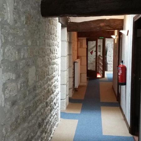 Le Saintongeais Hotel Berneuil  Buitenkant foto